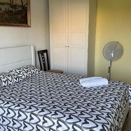 Appartamento Habitacion con terraza Badalona Esterno foto